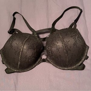 Victoria’s Secret Push-Up bra size 38D